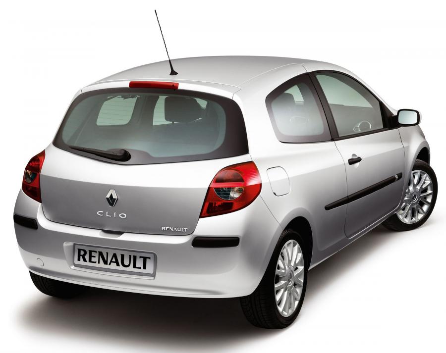  Renault Clio 2006 года  (фото 24 из 97)
